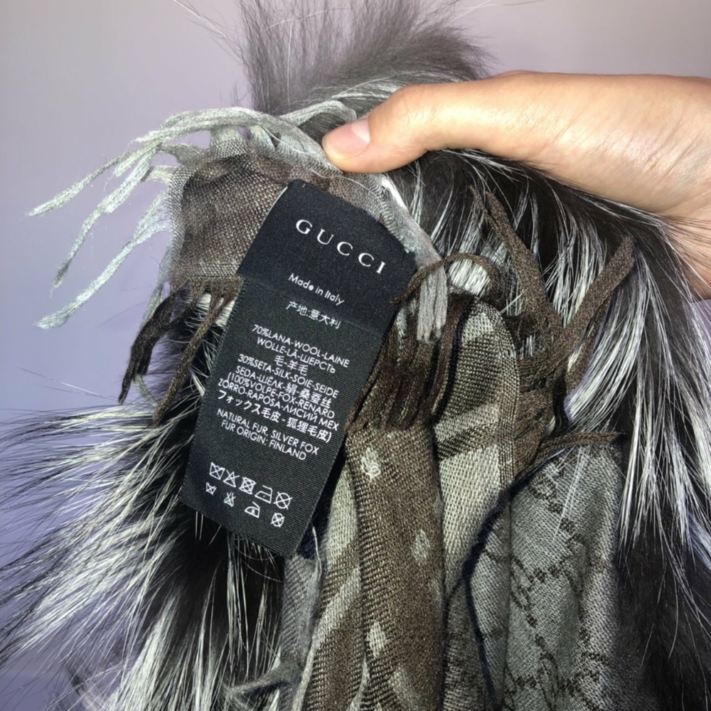 Gucci grey fox shawl scarf wrap - Picture 3 of 4